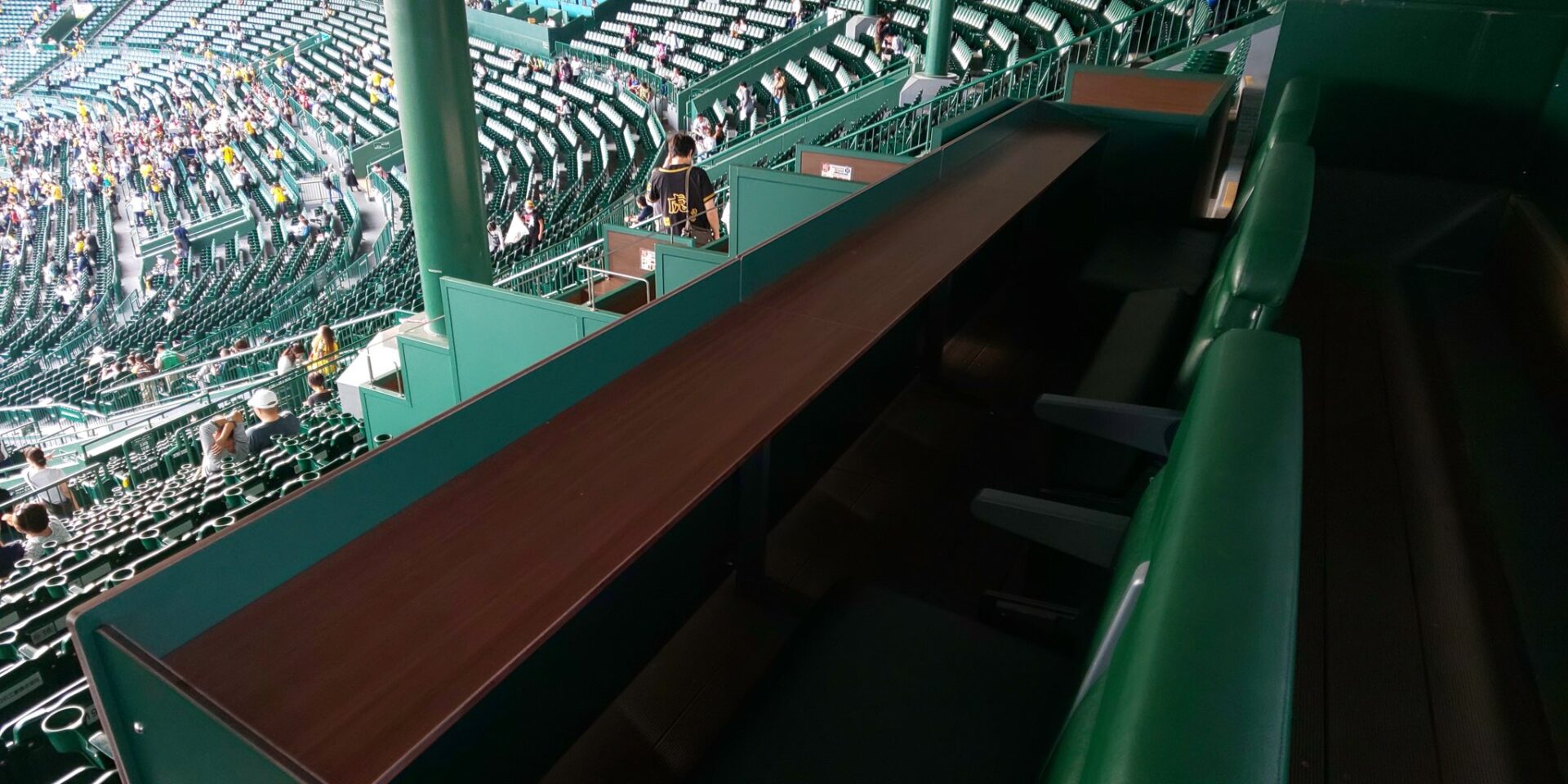 【阪神甲子園球場】座席表と全座席からの見え方の画像｜野球タウン